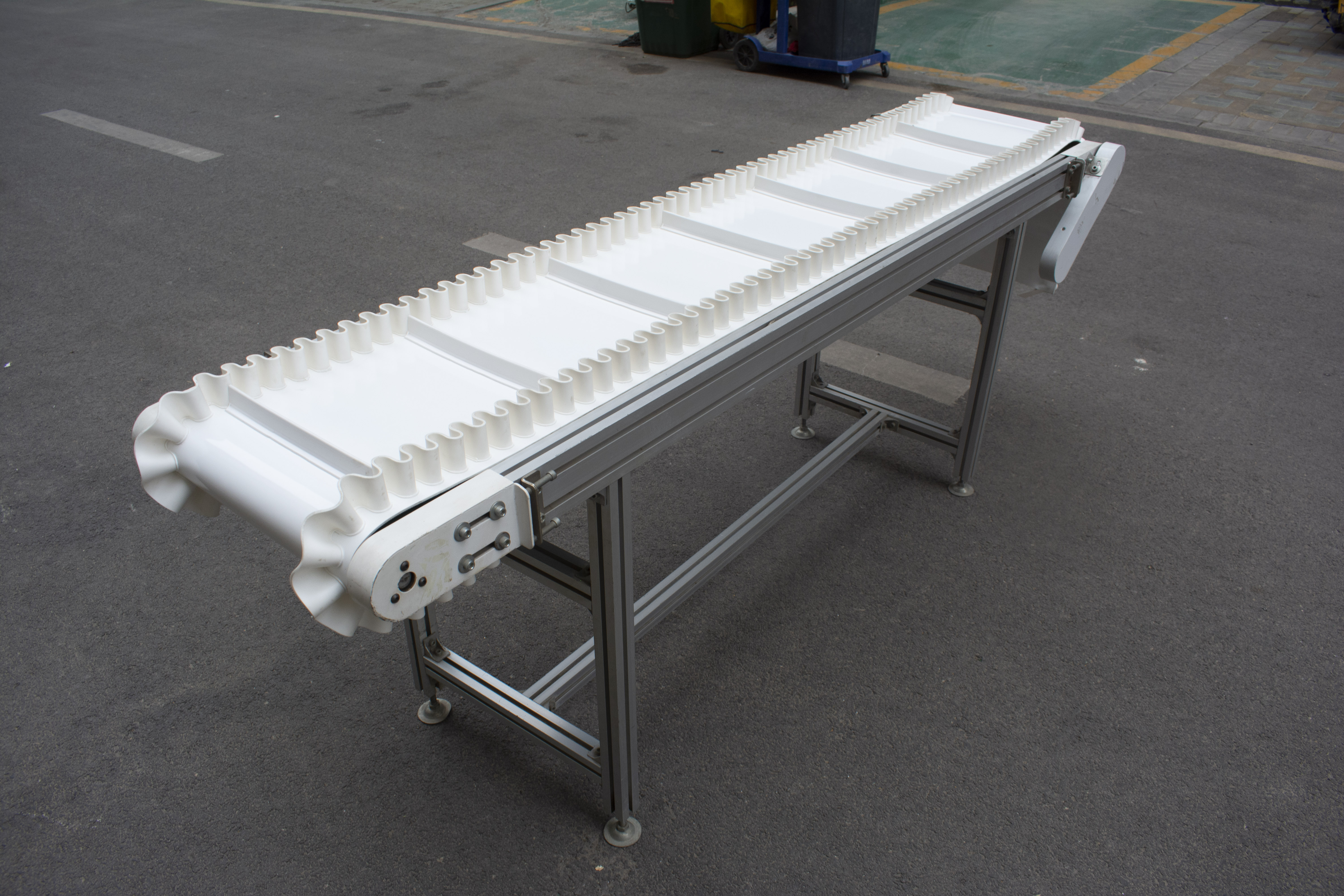 視頻裙邊擋板輸送帶