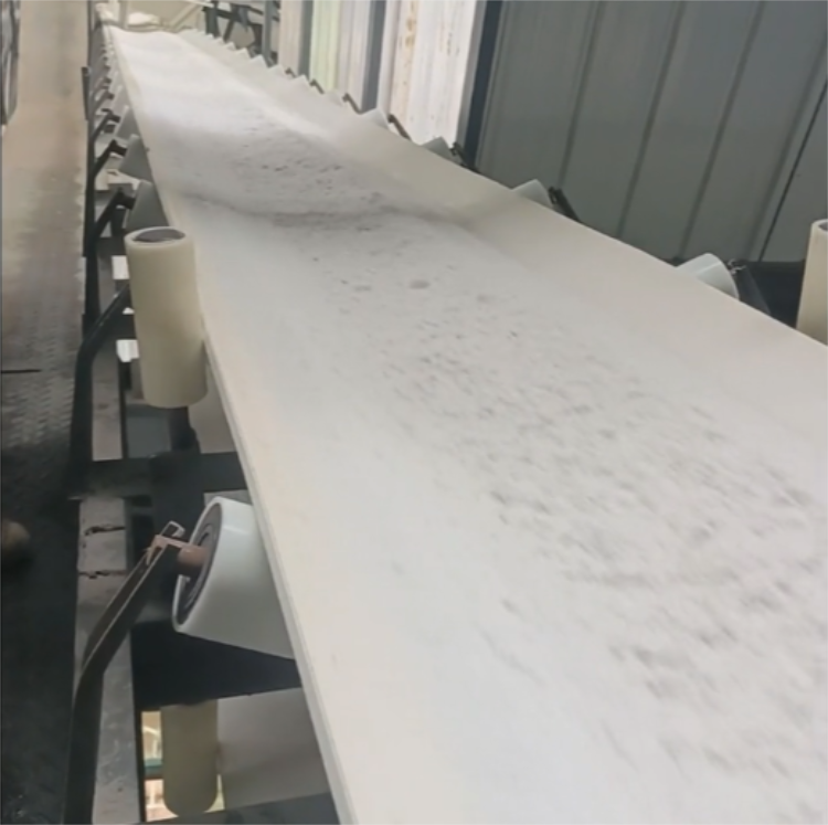 白色橡膠輸送帶0827-7