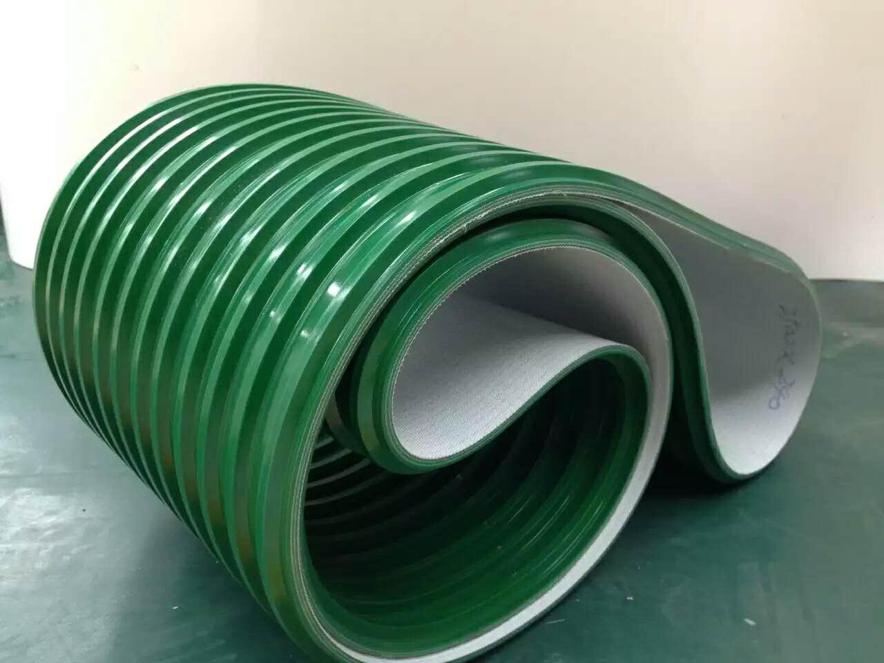 導(dǎo)條輸送帶